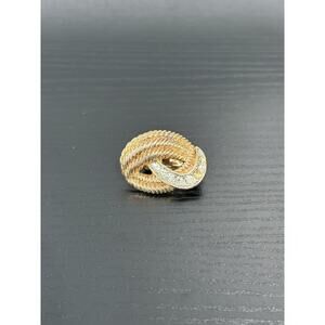 Vintage 80s Gold-Toned Infinity Rope Knot Clear Rhinestone Clip-On Earring